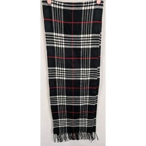Italy Design Cashmere Feel 100% Viscos Black Plaid Scarf with Fringe NWOT
